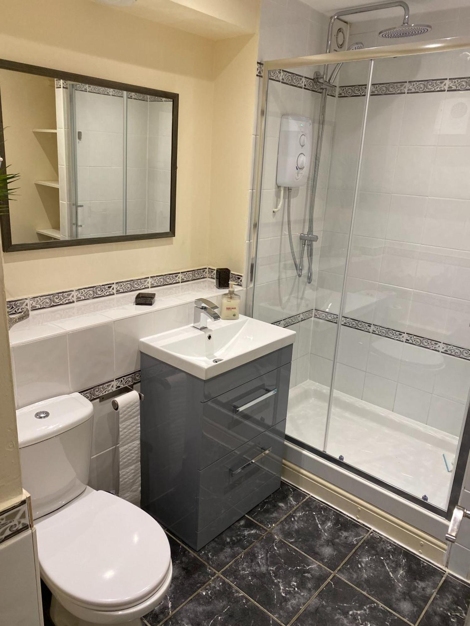 River Courtyard Apartment In The Heart Of Stneots St Neots Zewnętrze zdjęcie